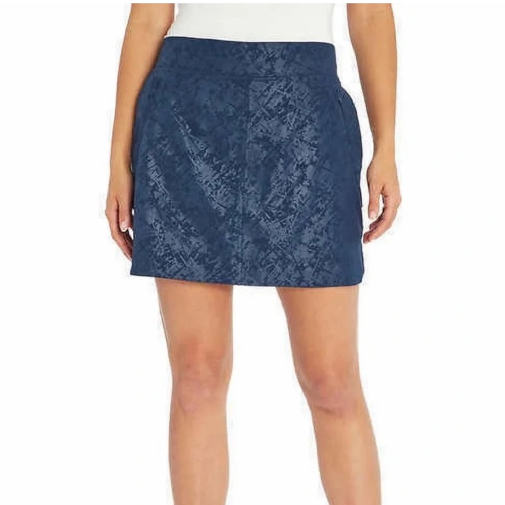 Orvis Women's Embossed Pull On Travel Skort Shattered Glass Embossed  skirt
